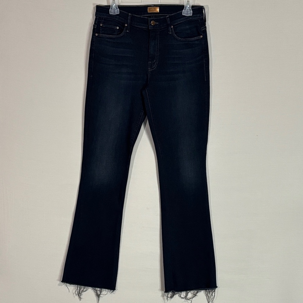 ✨MOTHER The Weekender Fray Jeans Coffee, Tea or Me? Dark Wash Size 30✨
